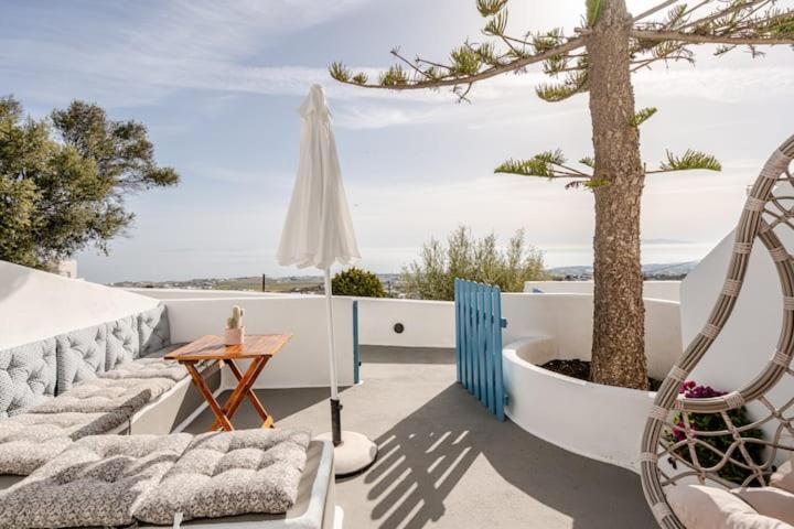 Euphoria Suites & Deluxe Studios Fira  Exterior foto