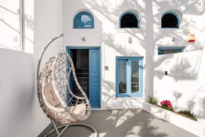 Euphoria Suites & Deluxe Studios Fira  Exterior foto