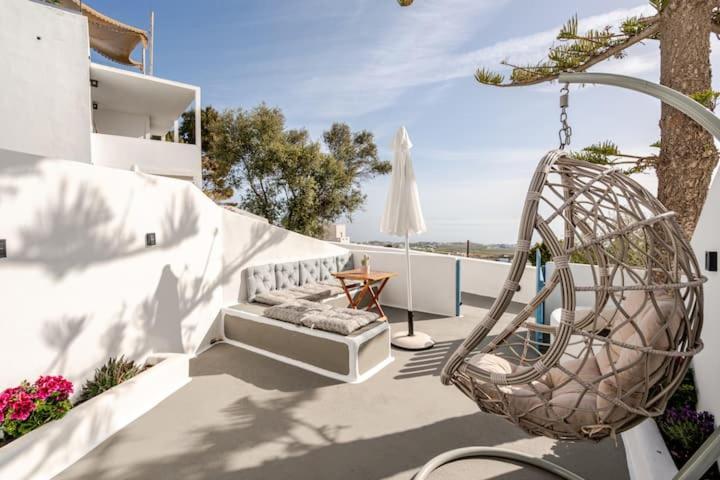 Euphoria Suites & Deluxe Studios Fira  Exterior foto
